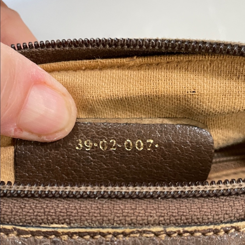 Vintage Gucci Tan and Brown Duffel Bag with Green and Red Stripe - Picture 10 of 11